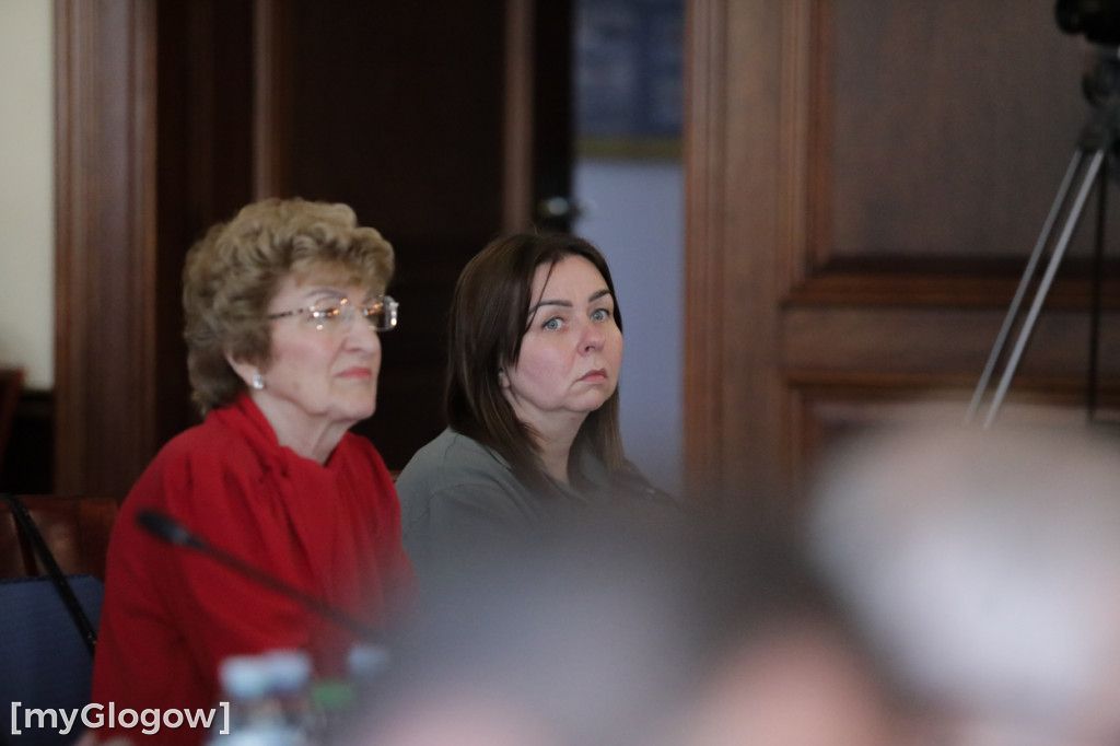 Sesja w Głogowie i dyskusja o cenach śmieci