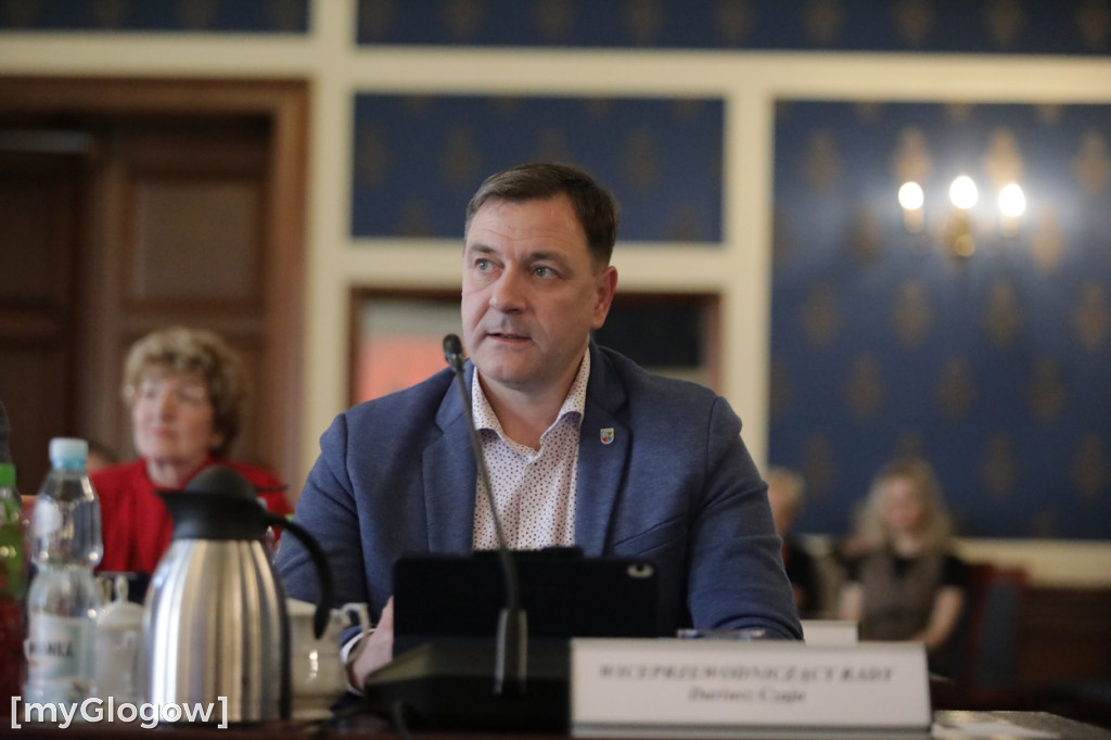 Sesja w Głogowie i dyskusja o cenach śmieci