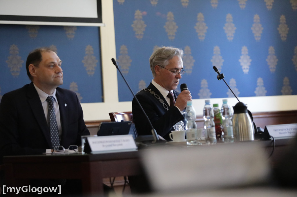 Sesja w Głogowie i dyskusja o cenach śmieci