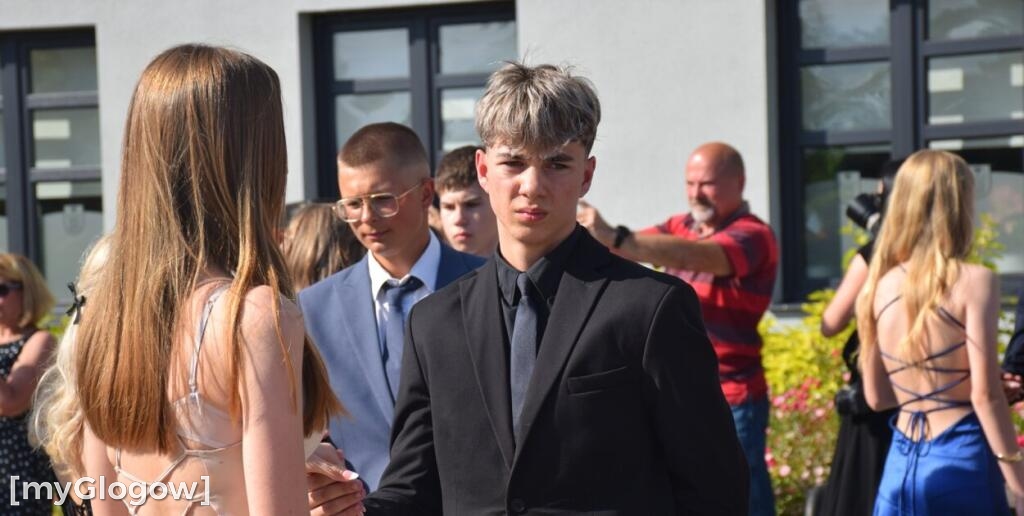 Polonez ósmoklasistów w Jerzmanowej
