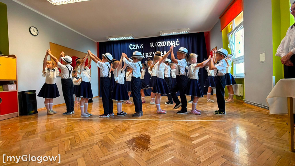 Sześciolatki z „Dwójki” pożegnały przedszkole