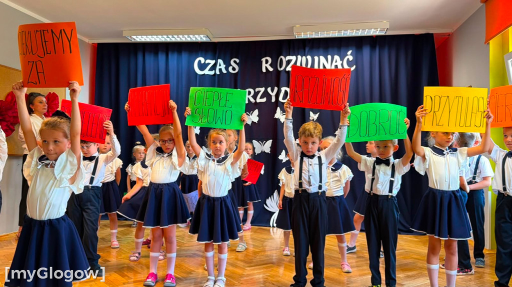 Sześciolatki z „Dwójki” pożegnały przedszkole