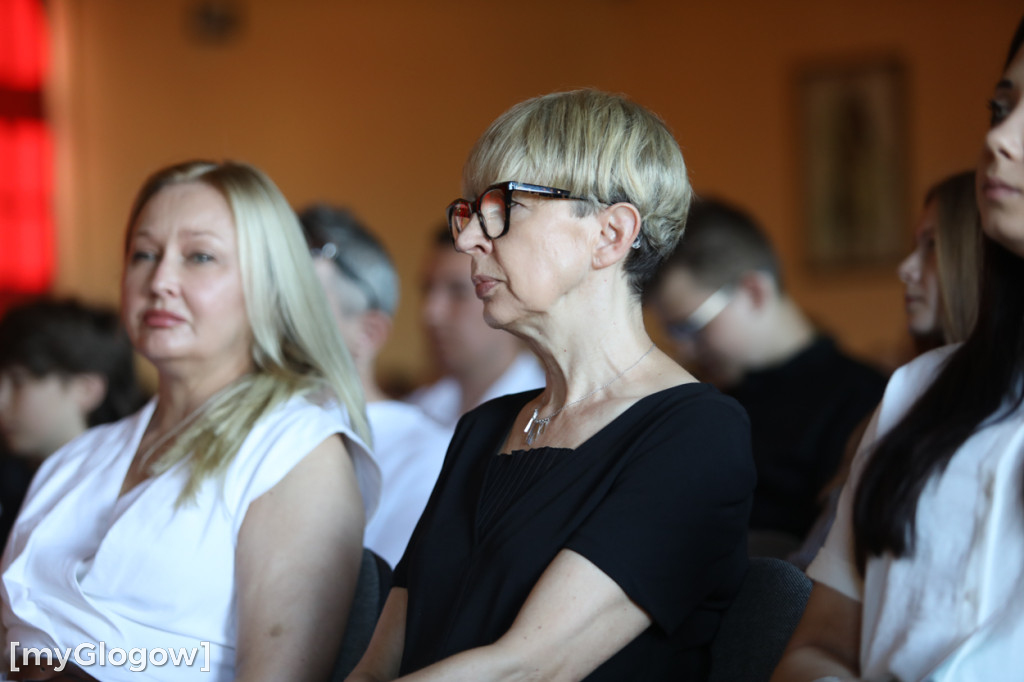 Ostatni dzwonek w I LO w Głogowie