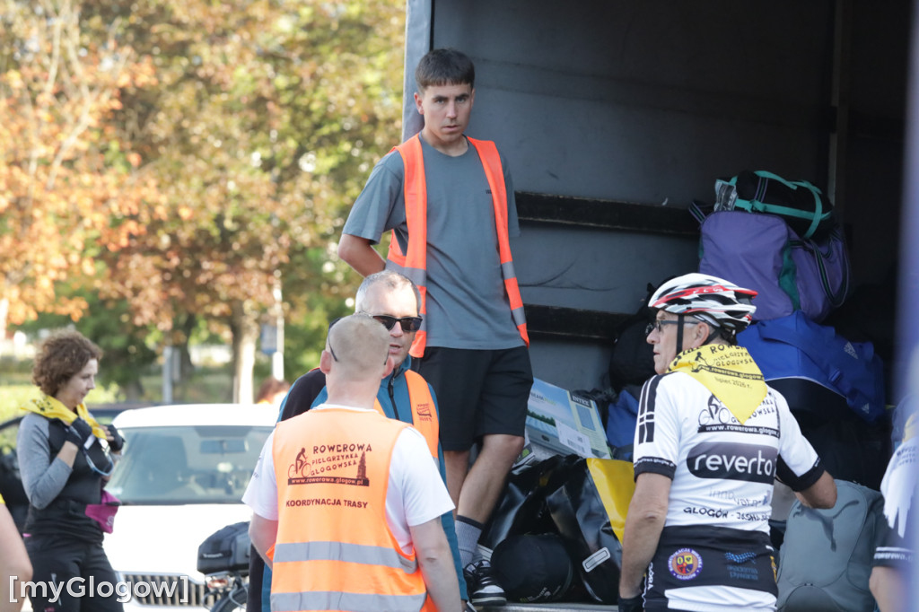 Pielgrzymi ruszyli rowerami do Częstochowy