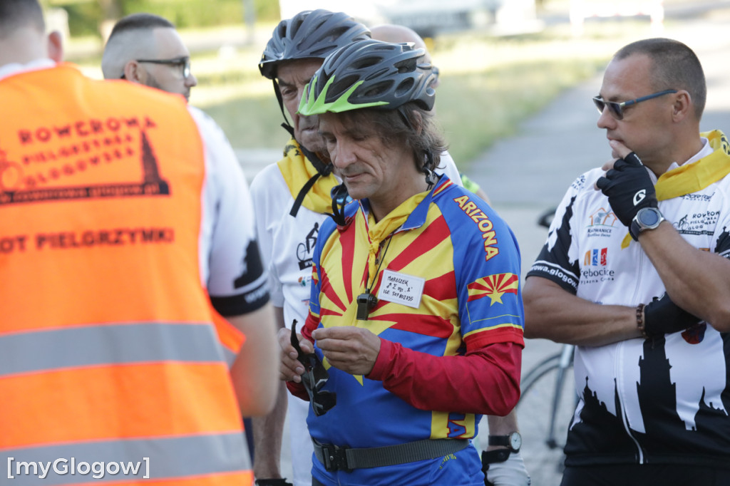 Pielgrzymi ruszyli rowerami do Częstochowy
