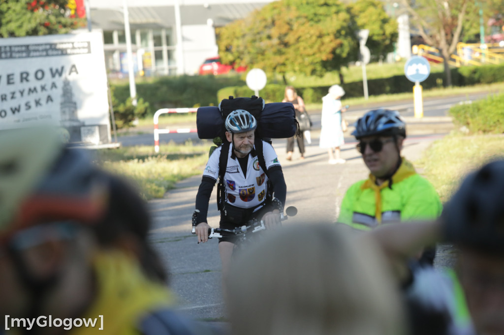 Pielgrzymi ruszyli rowerami do Częstochowy