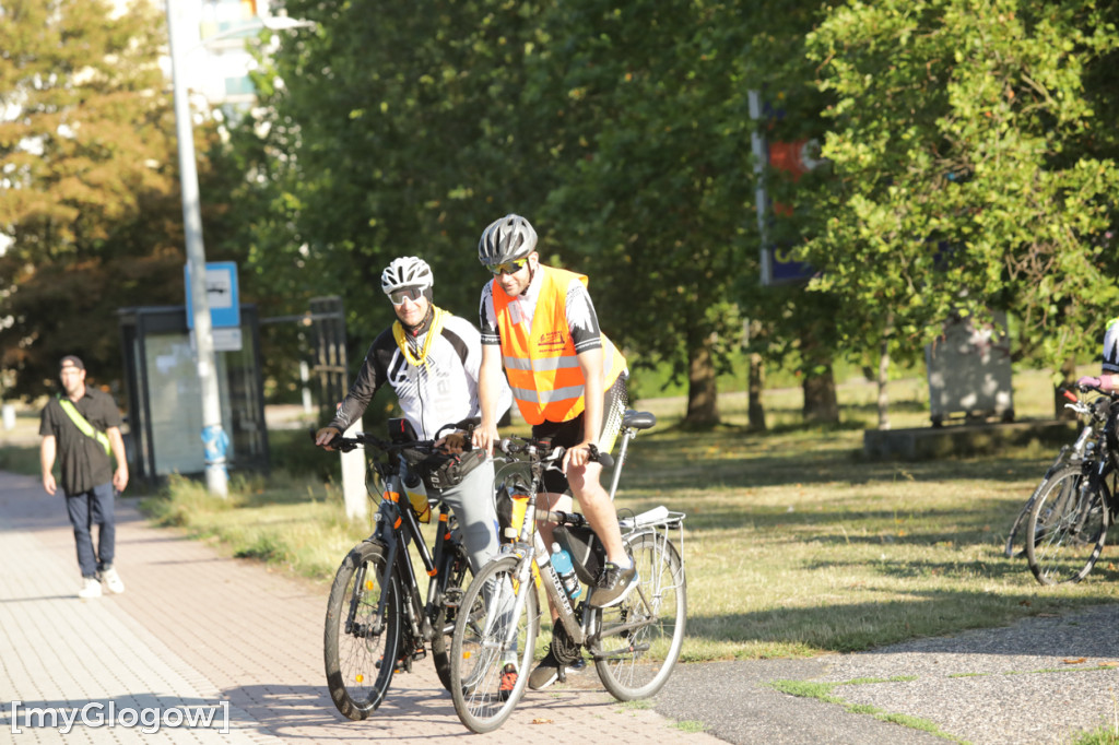 Pielgrzymi ruszyli rowerami do Częstochowy