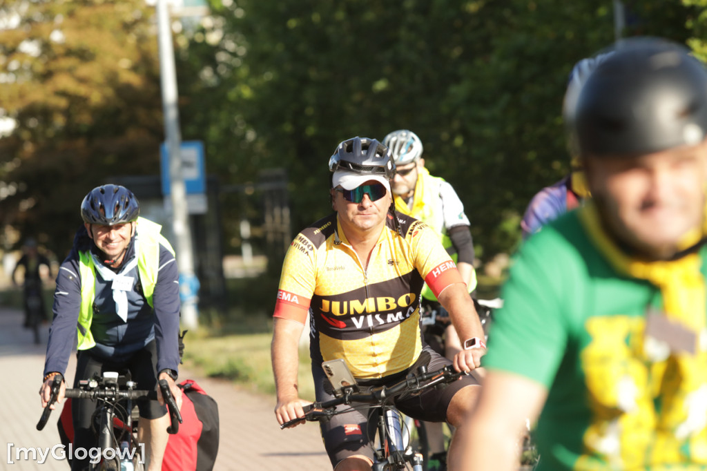 Pielgrzymi ruszyli rowerami do Częstochowy