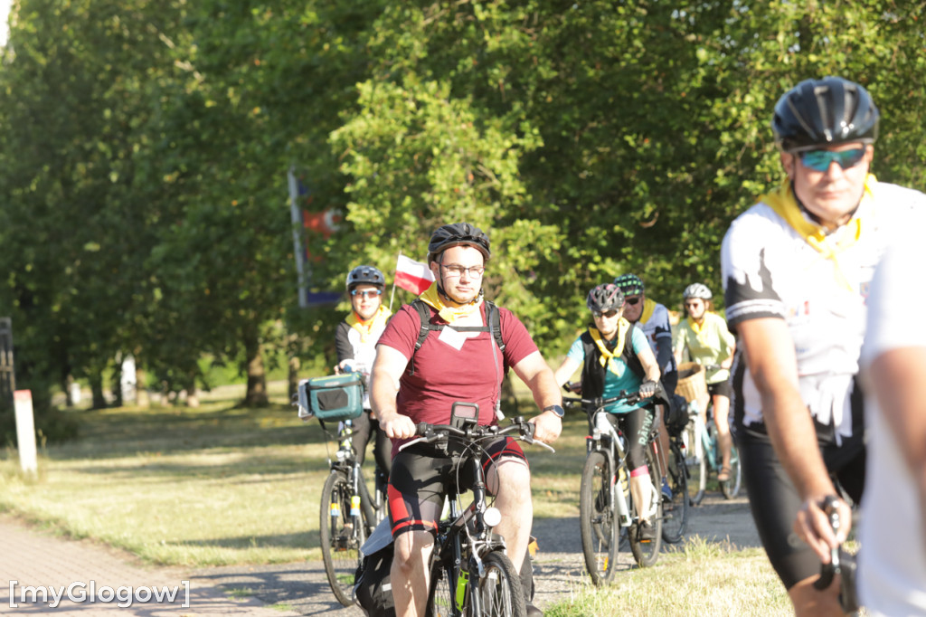 Pielgrzymi ruszyli rowerami do Częstochowy