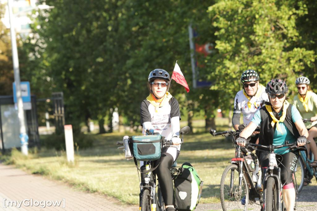 Pielgrzymi ruszyli rowerami do Częstochowy
