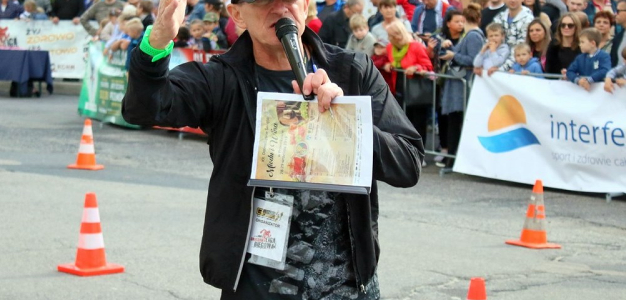 Biegli po miód w Przemkowie. Na starcie setki uczestników