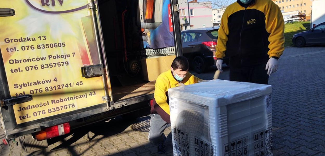 Kolejna pralko-suszarka dla ratowników! Piękny gest głogowskich sklepikarzy