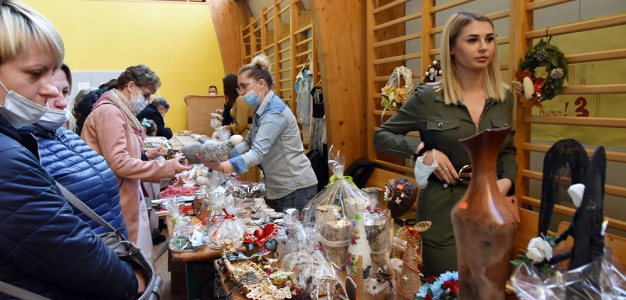 Patriotycznie w Kotli. Mieszkańcy zorganizowali zbiórkę dla pani Doroty [ZDJĘCIA]