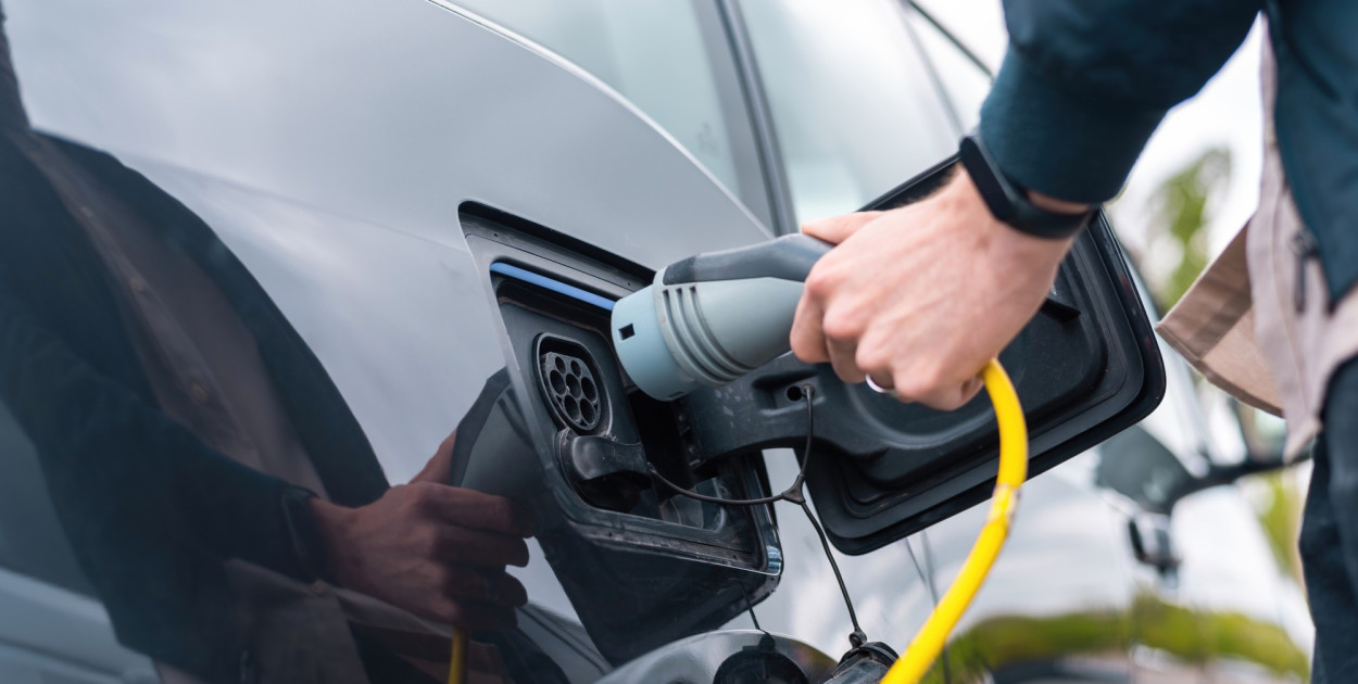 Ile "elektryków" jeździ po Polsce? Poznaliśmy najnowsze dane!