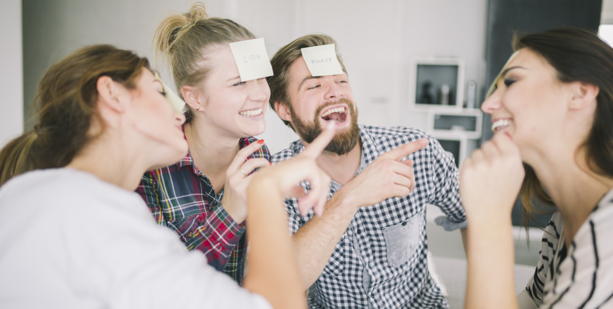 Imprezy integracyjne i skuteczne budowanie zespołu