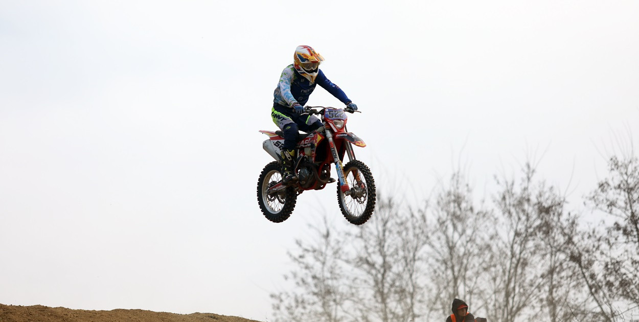 Wysokie loty i ryk silników na Górkowie w Głogowie [FOTO]