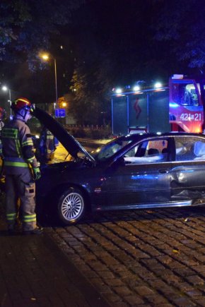 BMW uderzyło w busa na ul. Budowlanych-4653