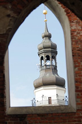 Zwiedzali ruiny kościoła św. Mikołaja w Głogowie-7014