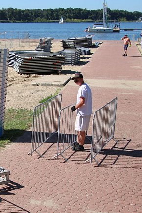 Tak budują scenę na Rap Stację-7543
