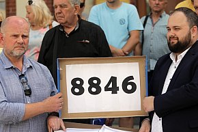 Zebrali podpisy pod referendum-7552
