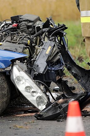 Wypadek pod Głogowem, są poszkodowani-7614