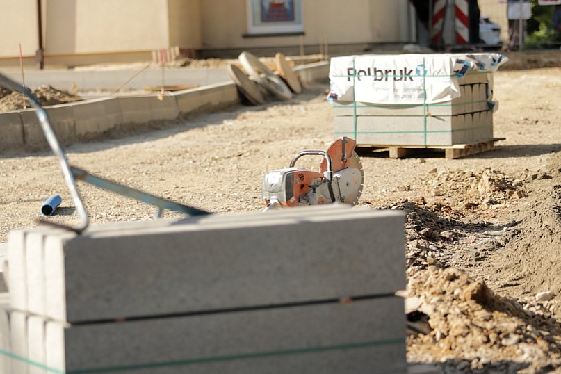 Trwa remont drogi pod szpitalem w Głogowie