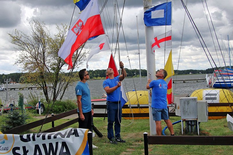 Rywalizacja na jeziorze
