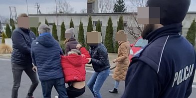 Kuratorzy zabrali głos w sprawie dziecka zabranego siłą ojcu pod Głogowem-166583