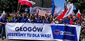 Głogowianie na marszu w Warszawie