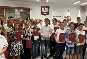 Najzdolniejsi uczniowie w gminie Głogów otrzymali stypendia -149910