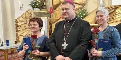 Głogowianki z Caritasu w parafii św. Mikołaja z nagrodą "Człowiek Człowiekowi" -155983