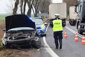 Naczepą w osobówkę pod Głogowem. Poważne zdarzenia na DK 12-163113