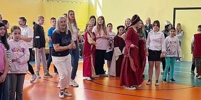 W dziewiątce w Głogowie tańczyli dla Adasia-168554