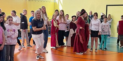 W dziewiątce w Głogowie tańczyli dla Adasia-168554