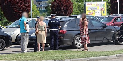 Kolizja pod Brico w Głogowie. Gorąco na parkingu [foto]-168630