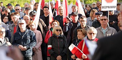 Manifestacja w Głogowie! Nie chcą imigrantów, chcą referendum [FOTO]-168883