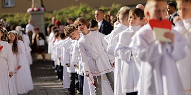 Komunia święta w parafii Miłosierdzia Bożego w Głogowie [FOTO]-168956