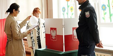 Głogów gotowy na wybory prezydenckie. Trwa odbiór lokali wyborczych [FOTO]-169163