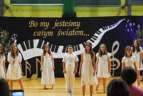 Koncert uczniów w Przedmościu, w gminie Głogów-170146