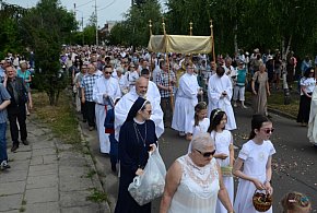 Nie wszyscy o tym wiedzą. Czy udział w procesji Bożego Ciała to obowiązek?-170493