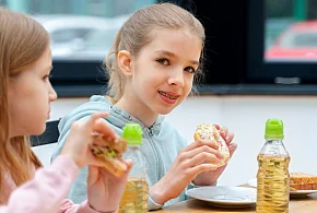 Dzieci już tego nie kupią w szkole? Rząd zapowiada zmiany-170541