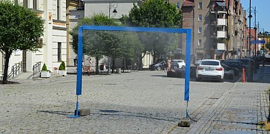 Ochłoda na rozpalonej starówce w Głogowie-171035