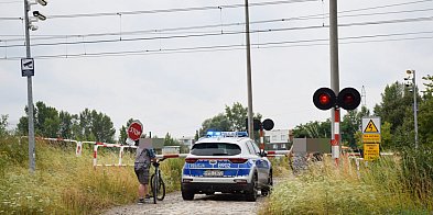 Policja szuka na torach człowieka. -171498