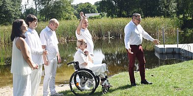 [FOTO] Nad stawem w Głogówku odbyła się niezwykła ceremonia-173222