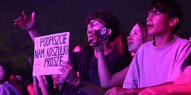 Pożegnali lato. Paktofonika na scenie, ludzie śpiewają [FOTO]-173236