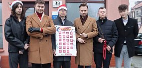 Dla jednych prezenty, dla posła rózga