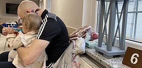 Kiedy ojciec jest za kratami, a dziecko tęskni