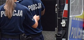 Kobieta z bronią! Wycelowała do policjanta