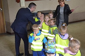 Przedszkolaki na zajęciach w głogowskim mechaniku-8038
