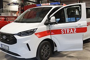 Nowy wóz strażaków w Głogowie-8688